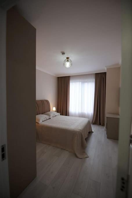 Persona Rooms Zugdidi Esterno foto
